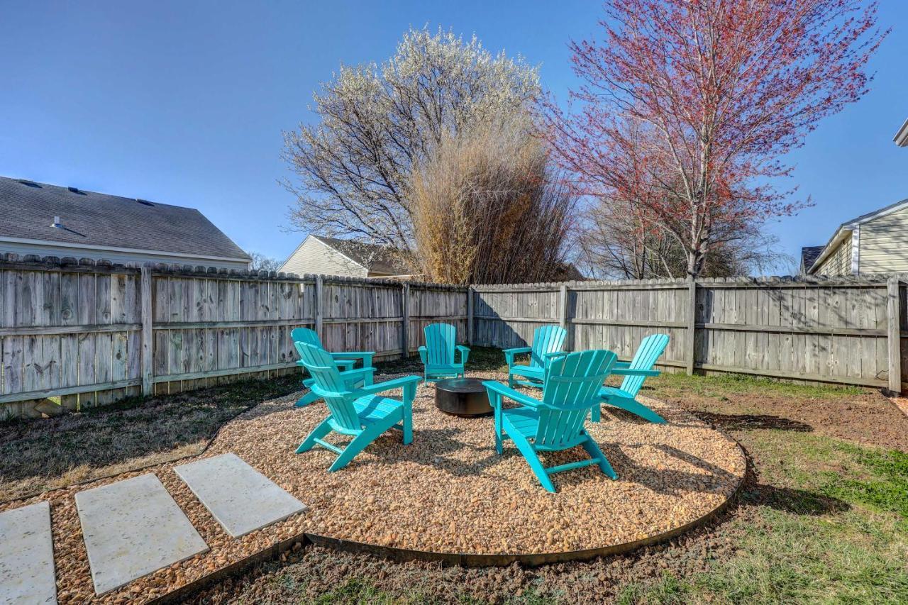 Chic Bentonville Home With Patio And Fire Pit! Bagian luar foto